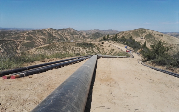 圖3 線路施工現場_副本.jpg