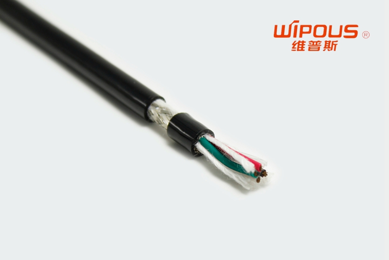 高柔性<a href=http://www.suoyuu.cn/ _fcksavedurl=http://www.suoyuu.cn/ target=_blank class=infotextkey>拖鏈電纜</a>.jpg